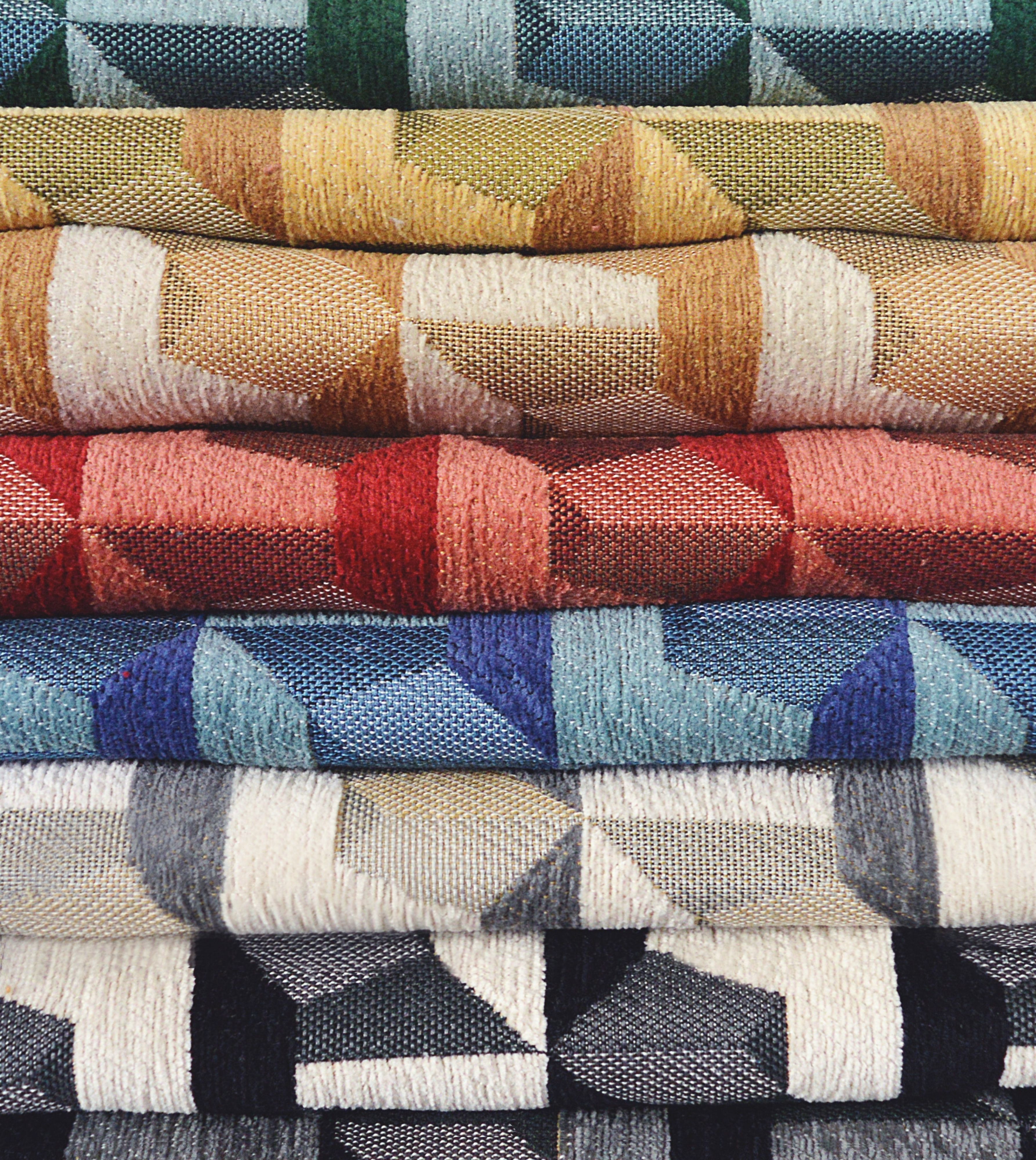Relief in colour variants, jacquard fabric, design Bruno Tarsia 