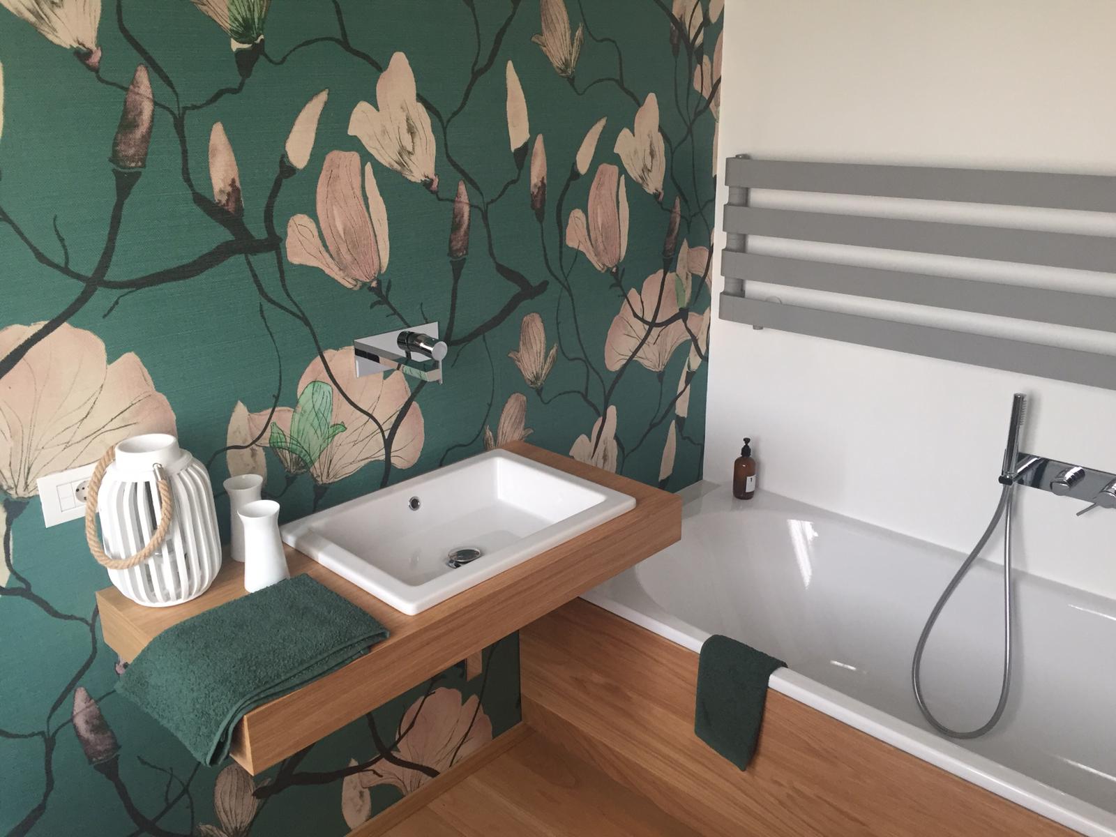 ma.ba rivenditore parquet vasca e lavabo rivestiti in legno