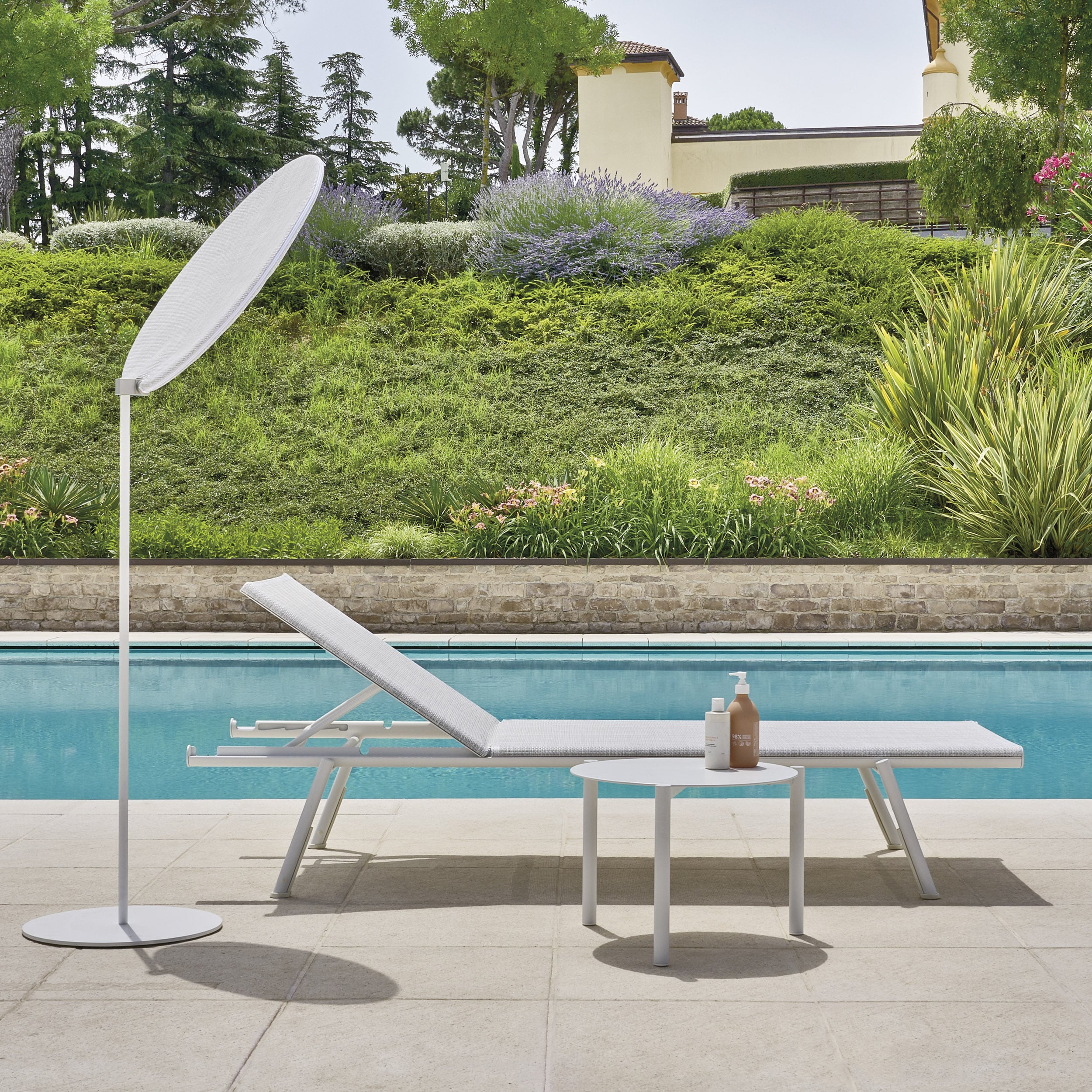 Download jpg image Bahia sunlounger Coffee Table 