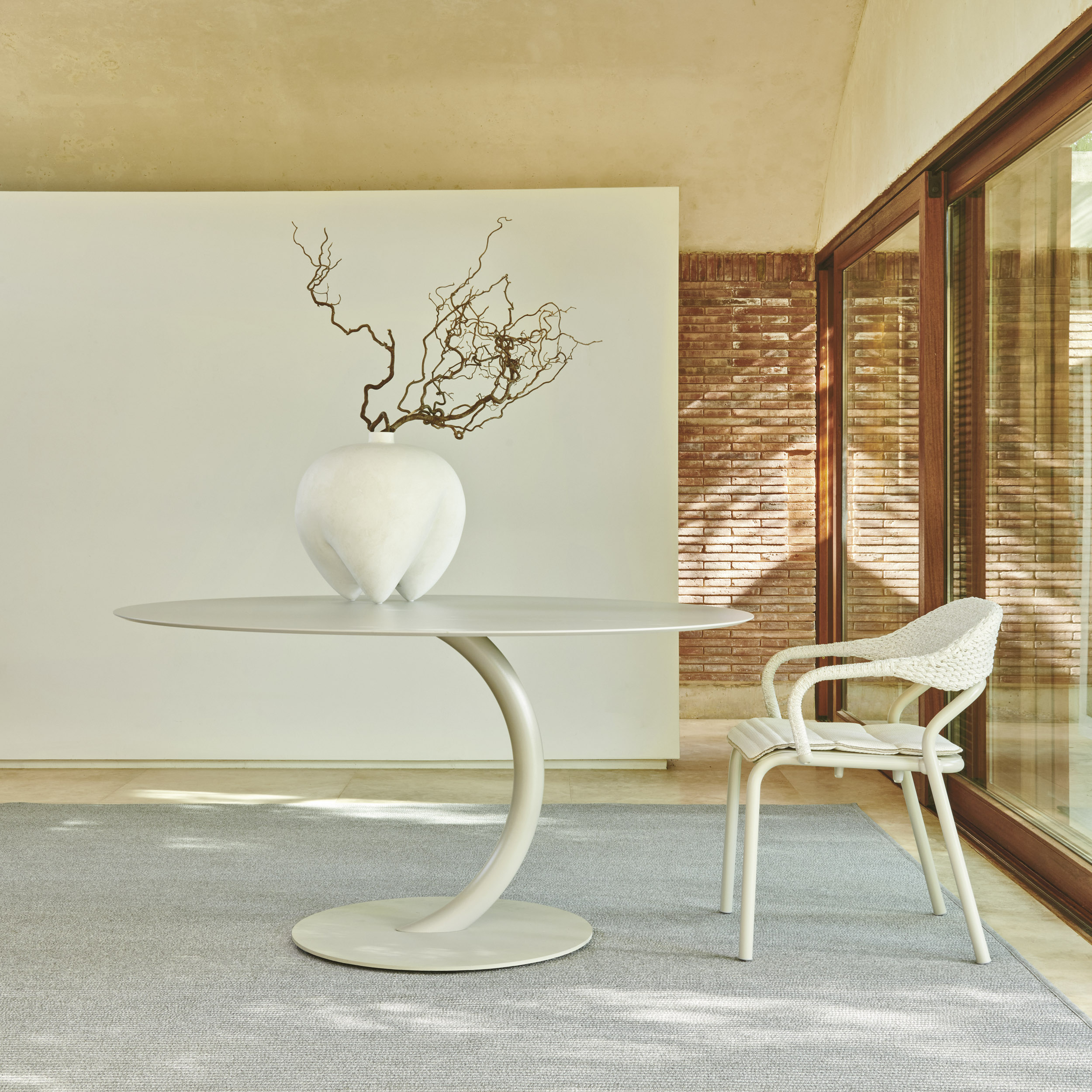 Download jpg image Noss Armchair 