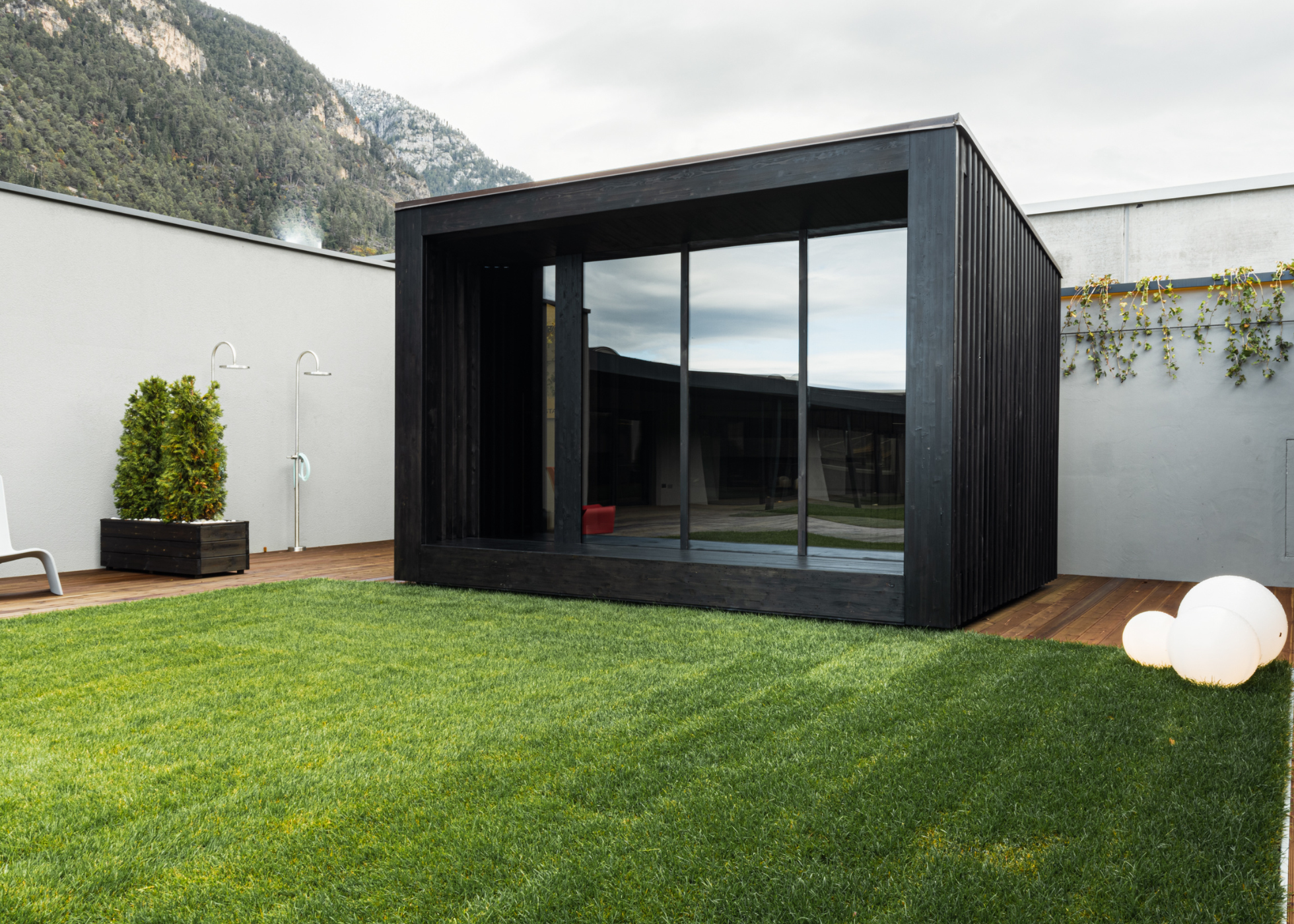 For wellness in contact with nature, Nature Sauna is Starpool's outdoor Finnish sauna solution (Ph. Gaia Panozzo)