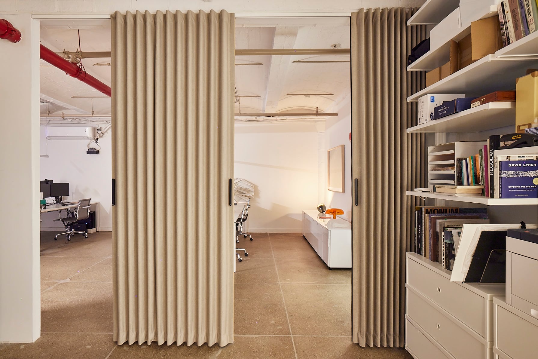 Download jpg img multiple New York workspace 