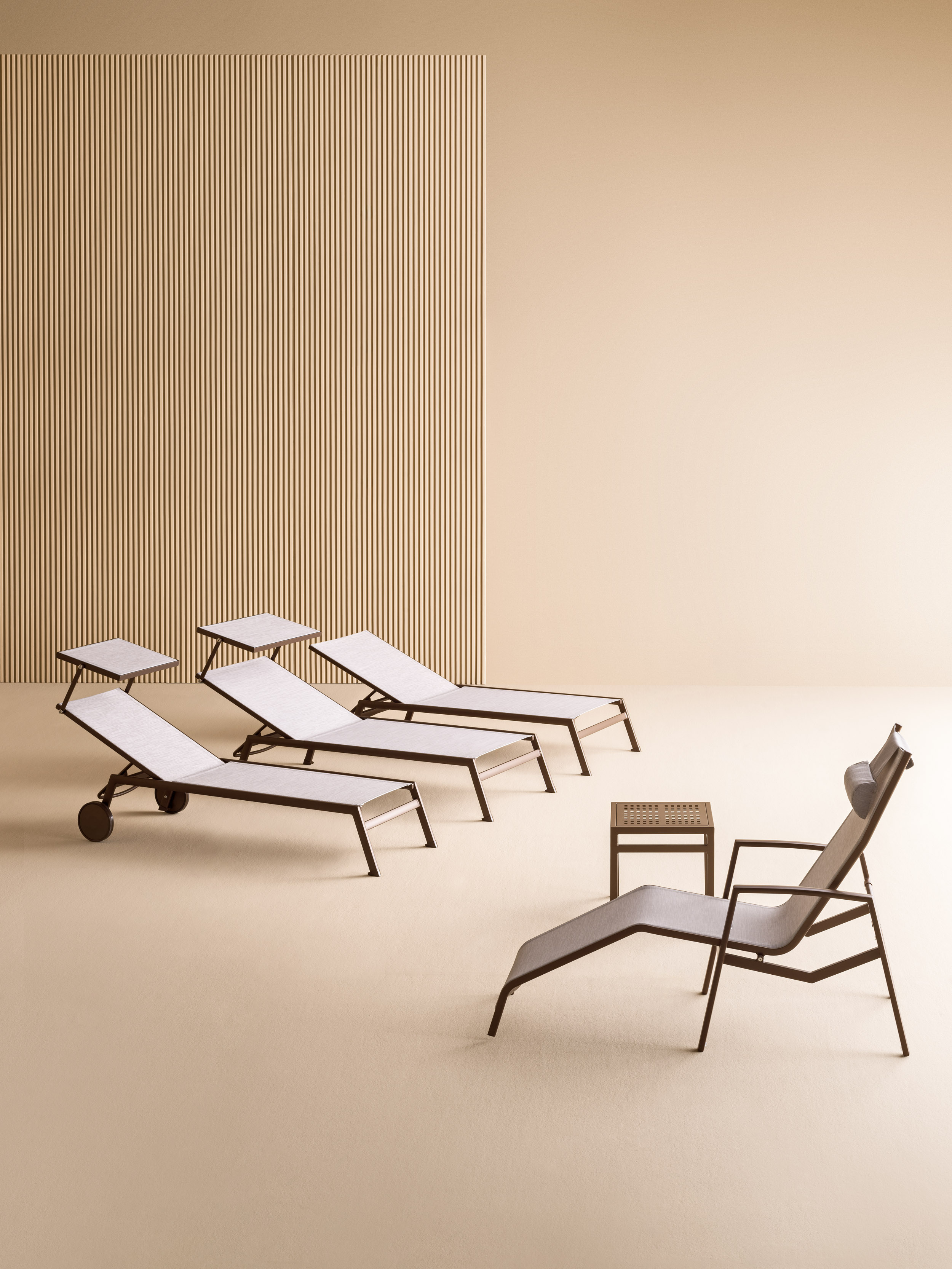 Download jpg img Victor Sunbed 1