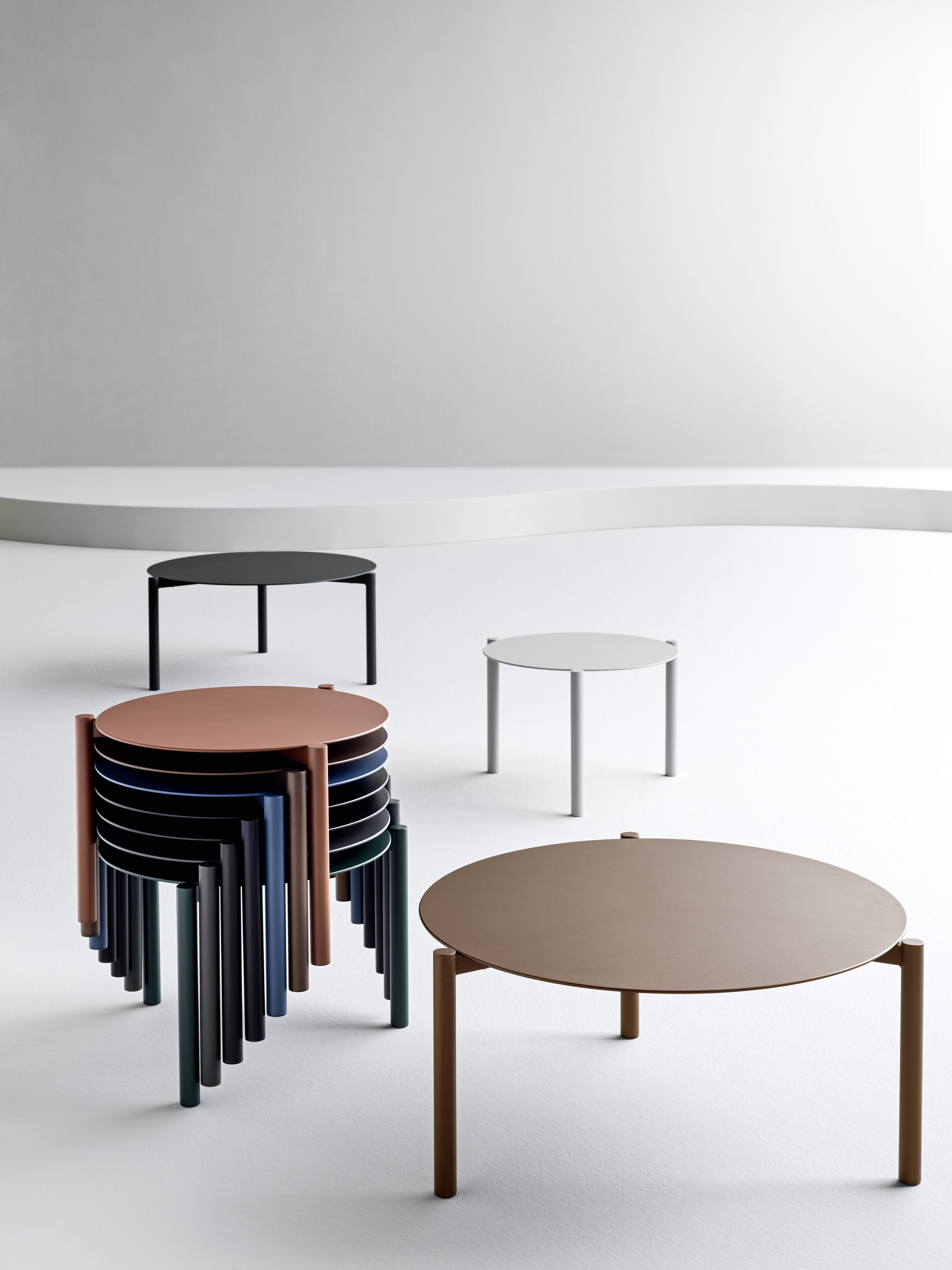Download jpg img Bahia Small Table 1 