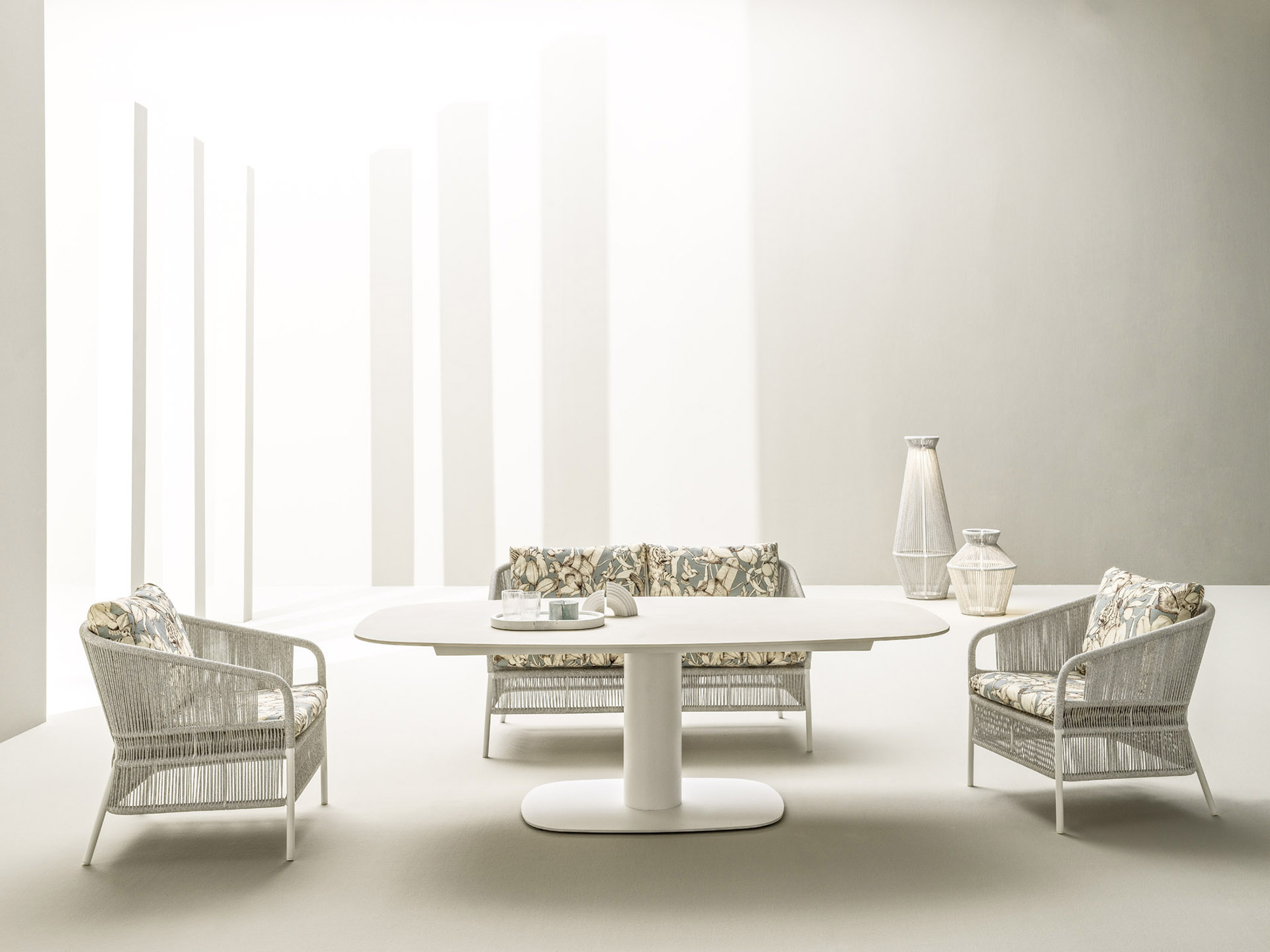 Download jpg img Cricket Armchair Varaschin
