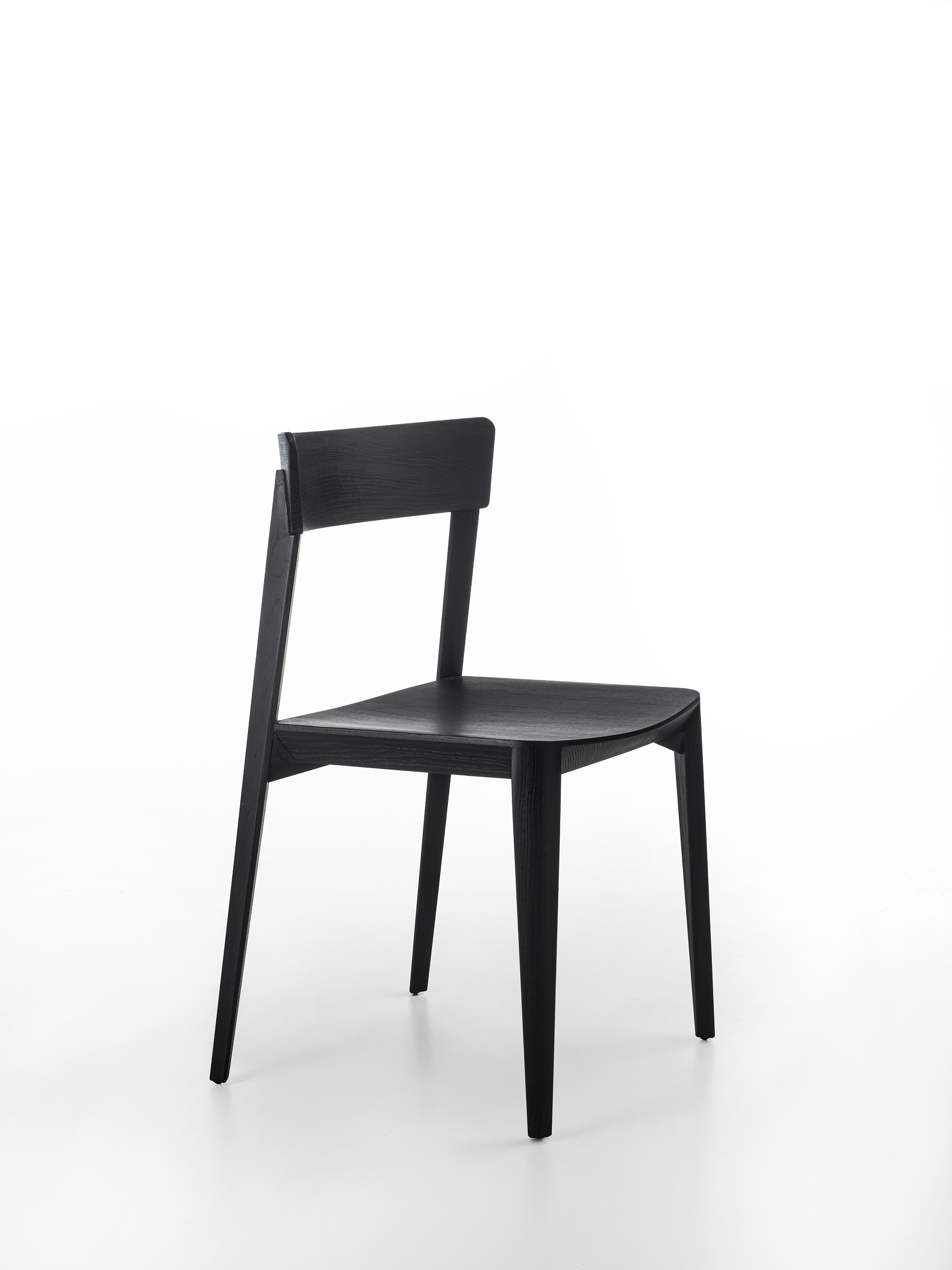 Download jpg img Rewood Mia Riva1920 
