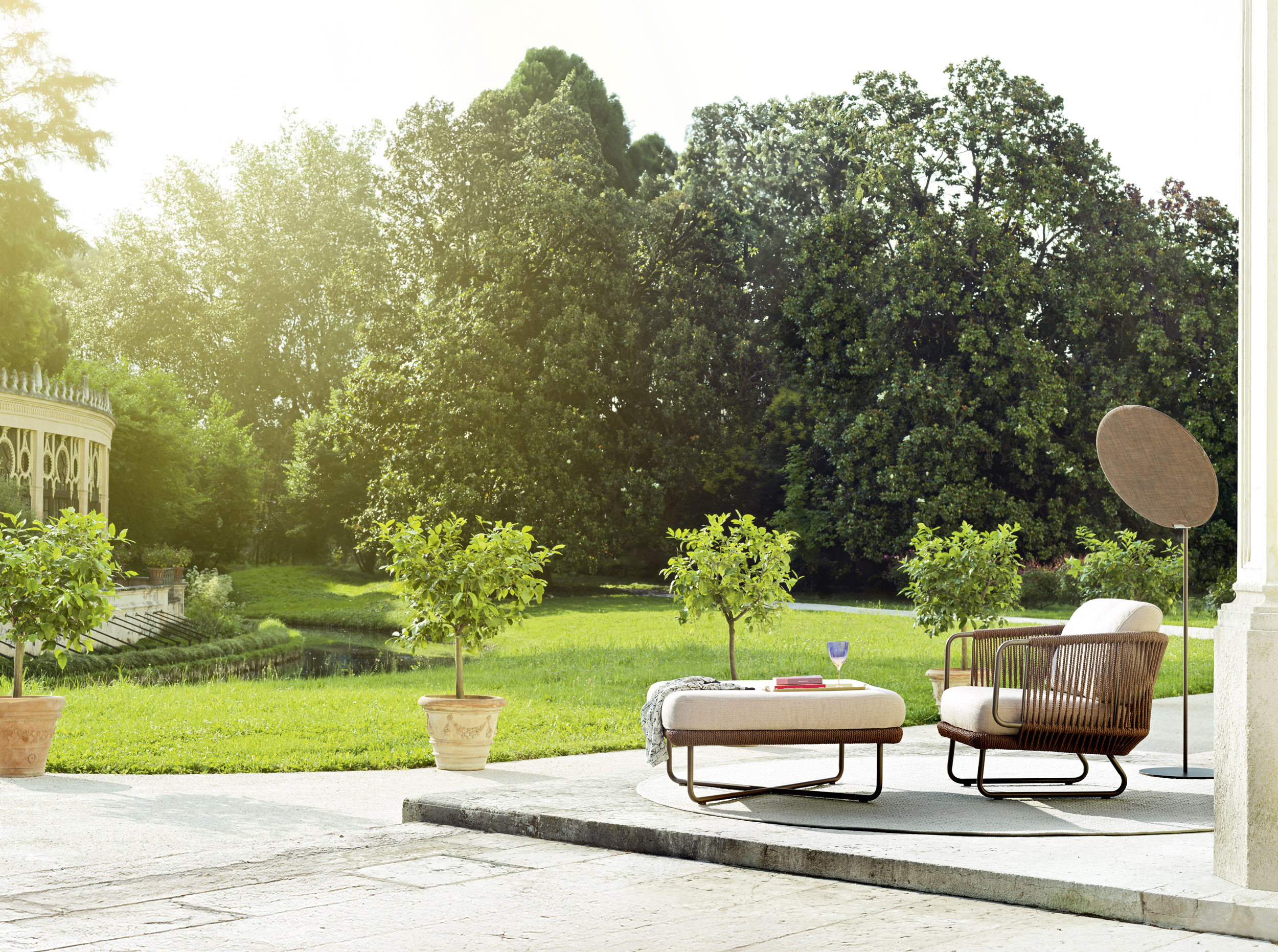 Download jpg img Babylon Armchair 03 Varaschin