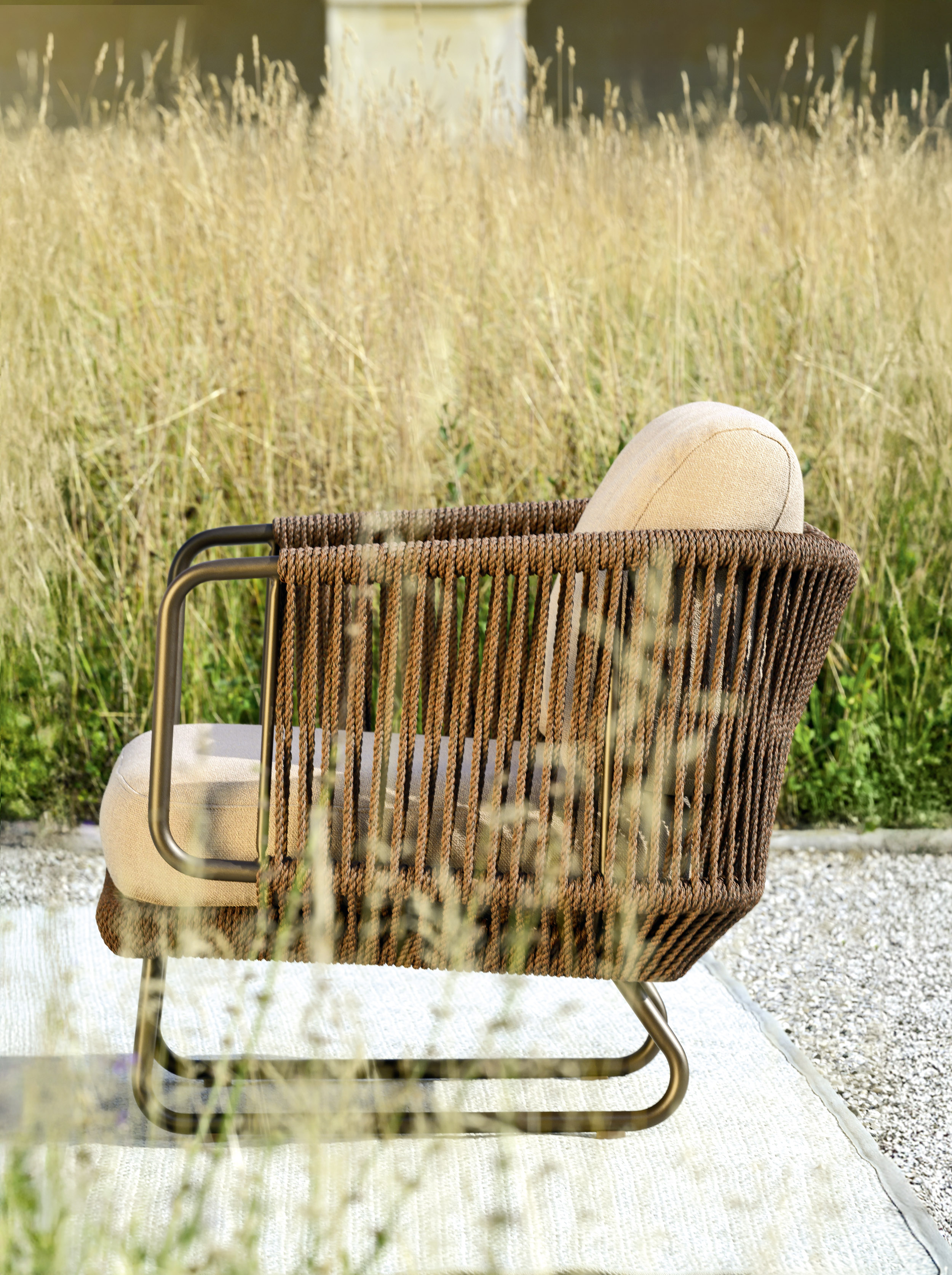 Download jpg img Babylon 04 Armchair 