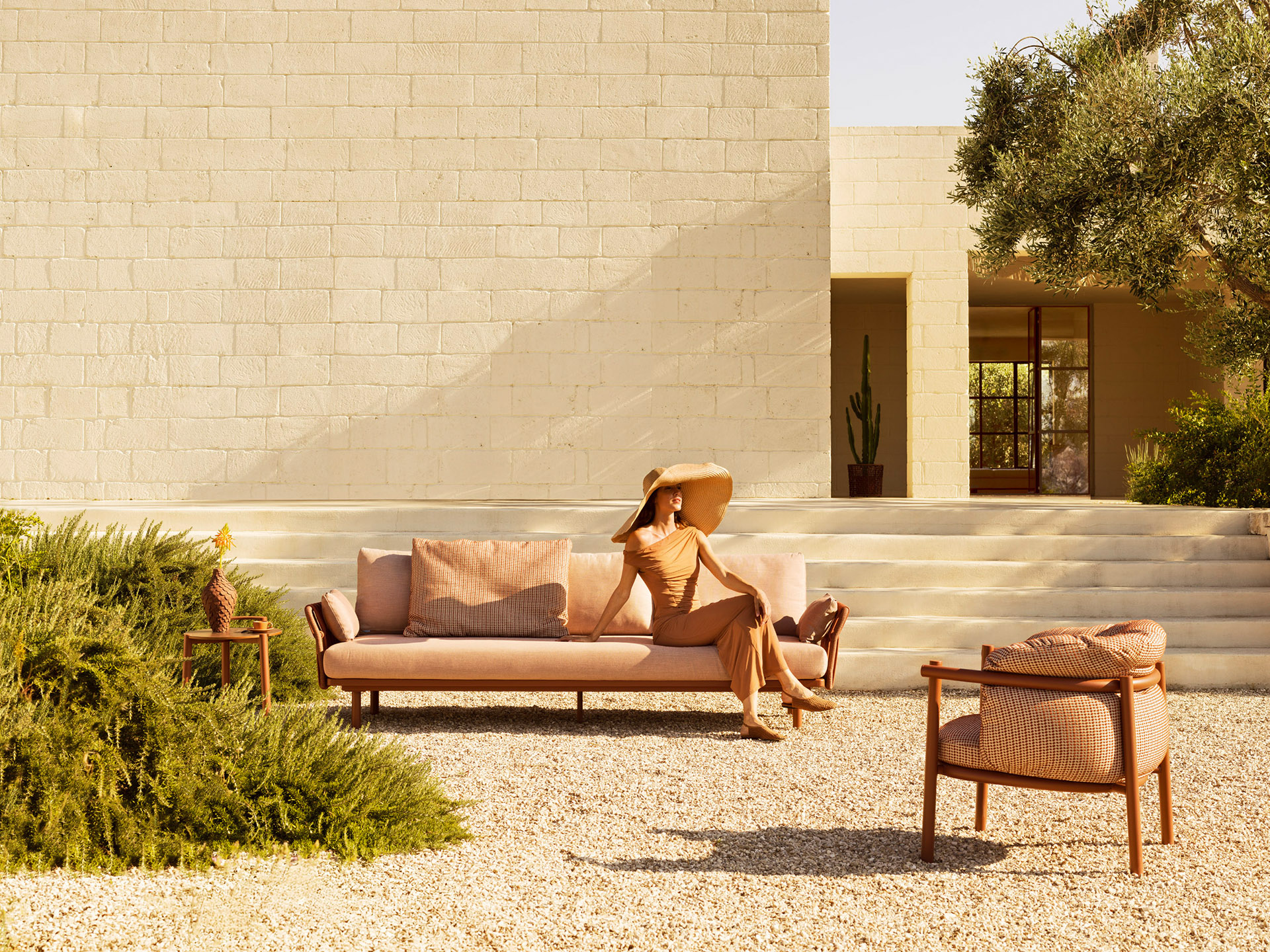 Download jpg img Emma Cross Modular Sofa 02 Varaschin