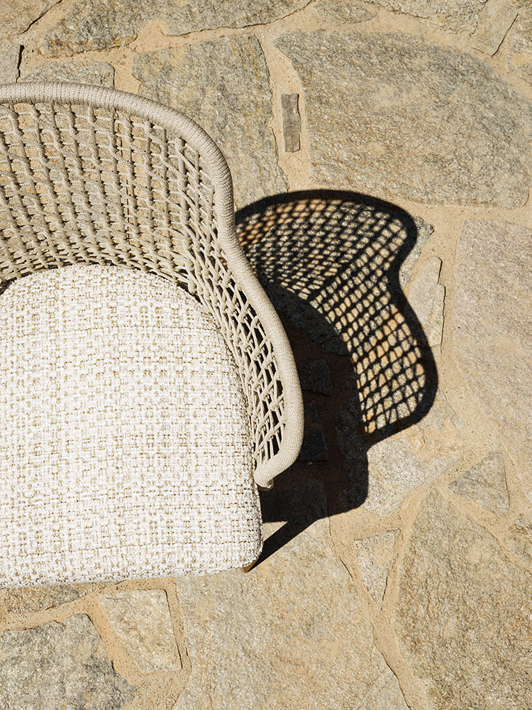 Download jpg img Emma Small Armchair 02 Varaschin