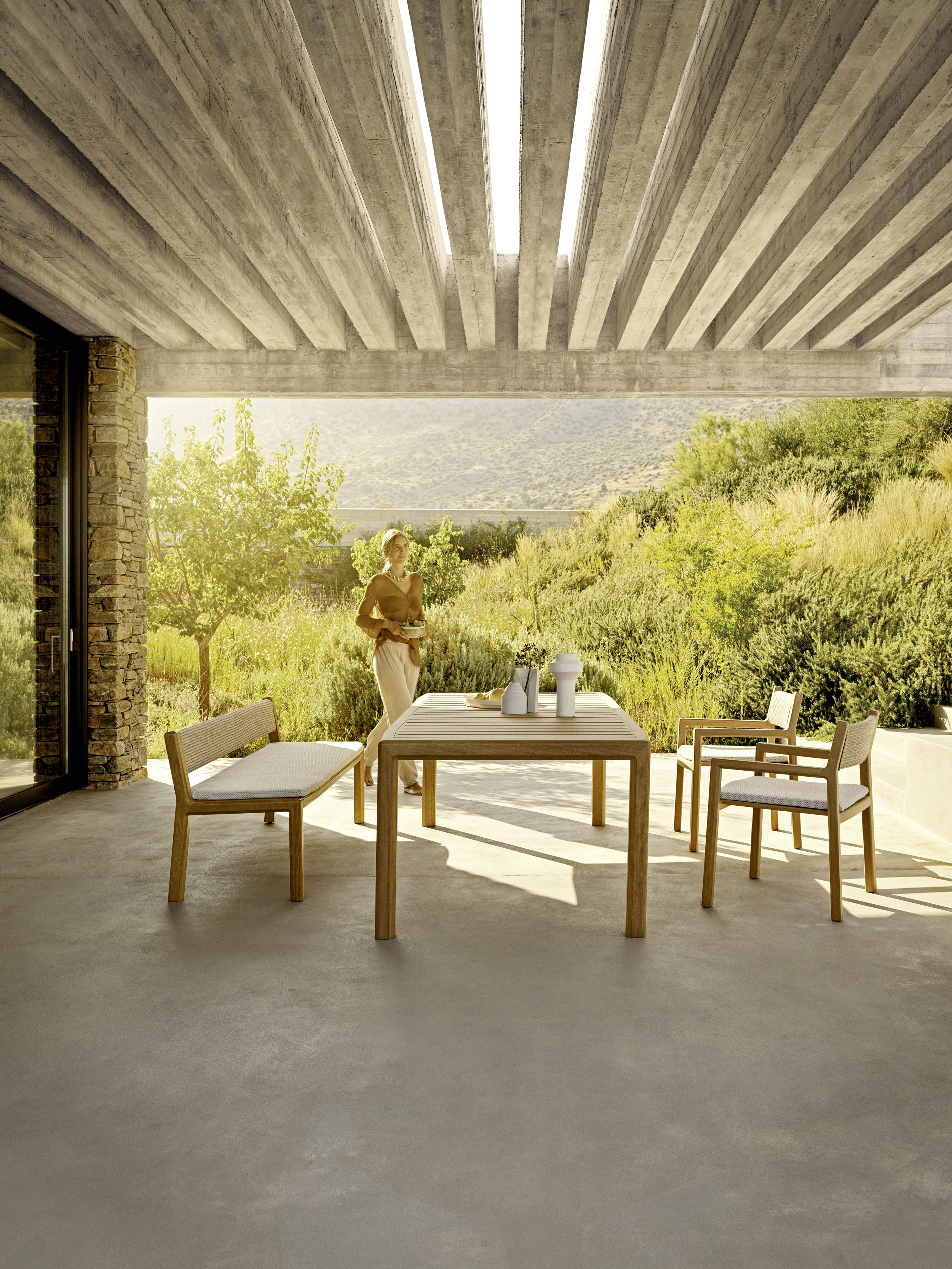 Download jpg img Gianna Iroko Table 05 Varaschin