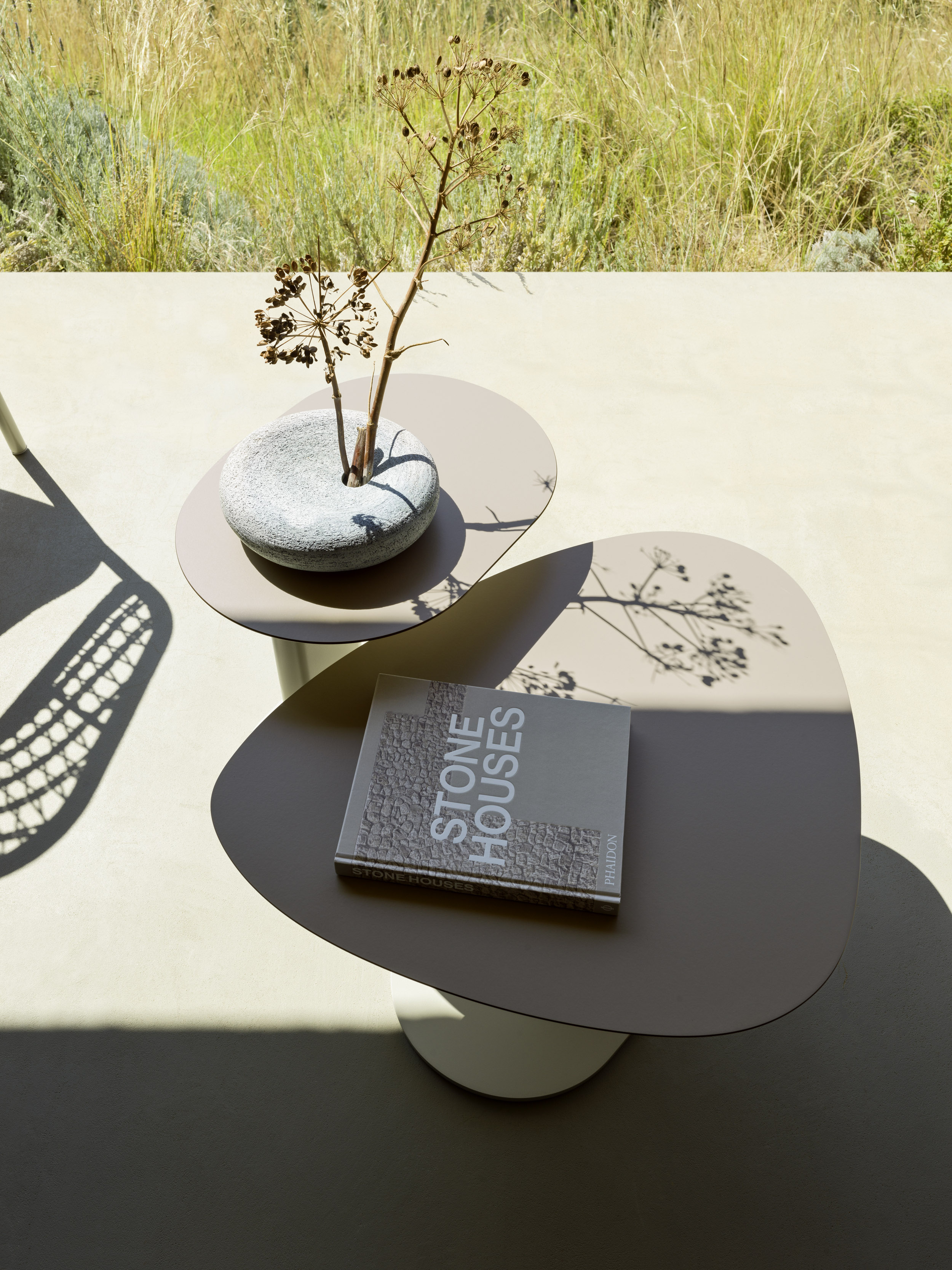 Download jpg img Plinto Coffee Table 07 Varaschin