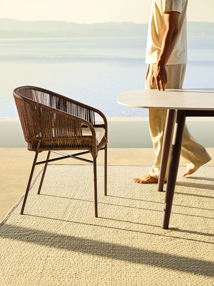 Download jpg img Cricket Small Armchair 02 Varaschin