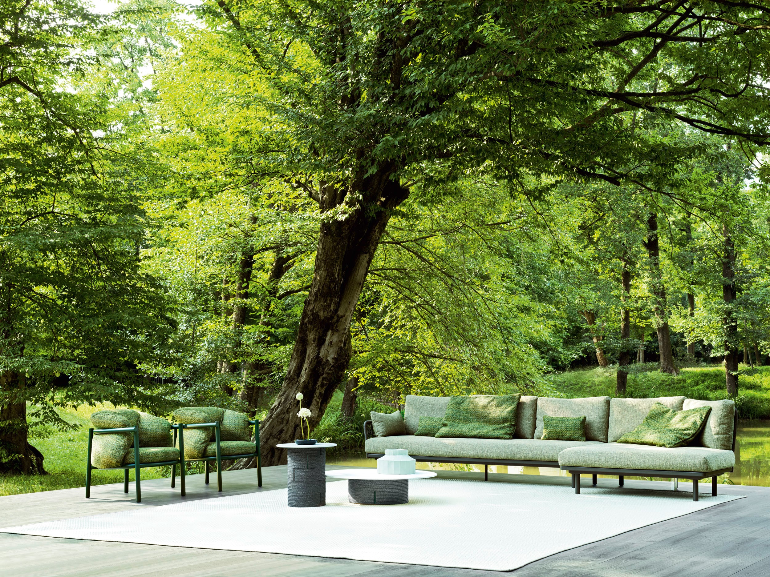 Download jpg img Gianna Coffee Table 01 Varaschin