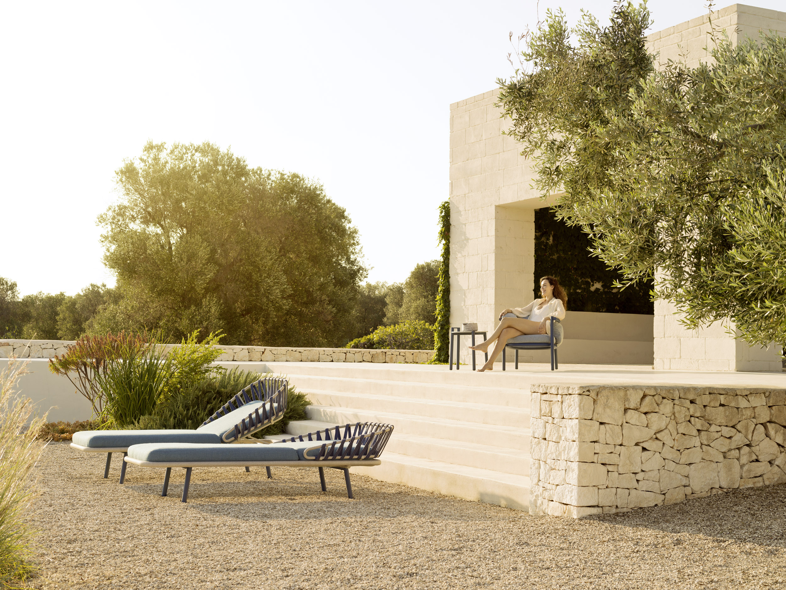 Download jpg img Allegra Armchair 06 Varaschin 