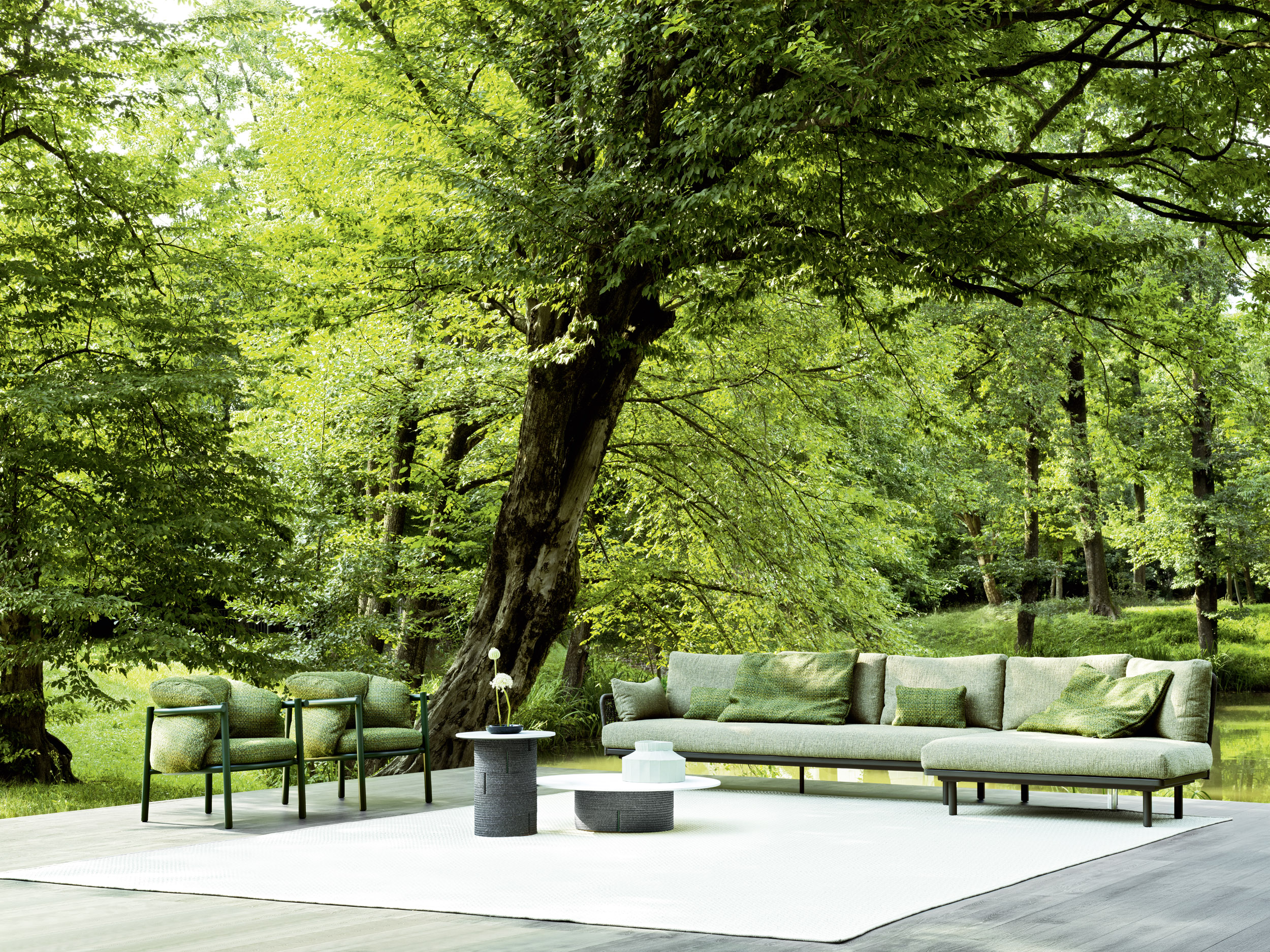 Download jpg img Allegra Armchair 07 Varaschin