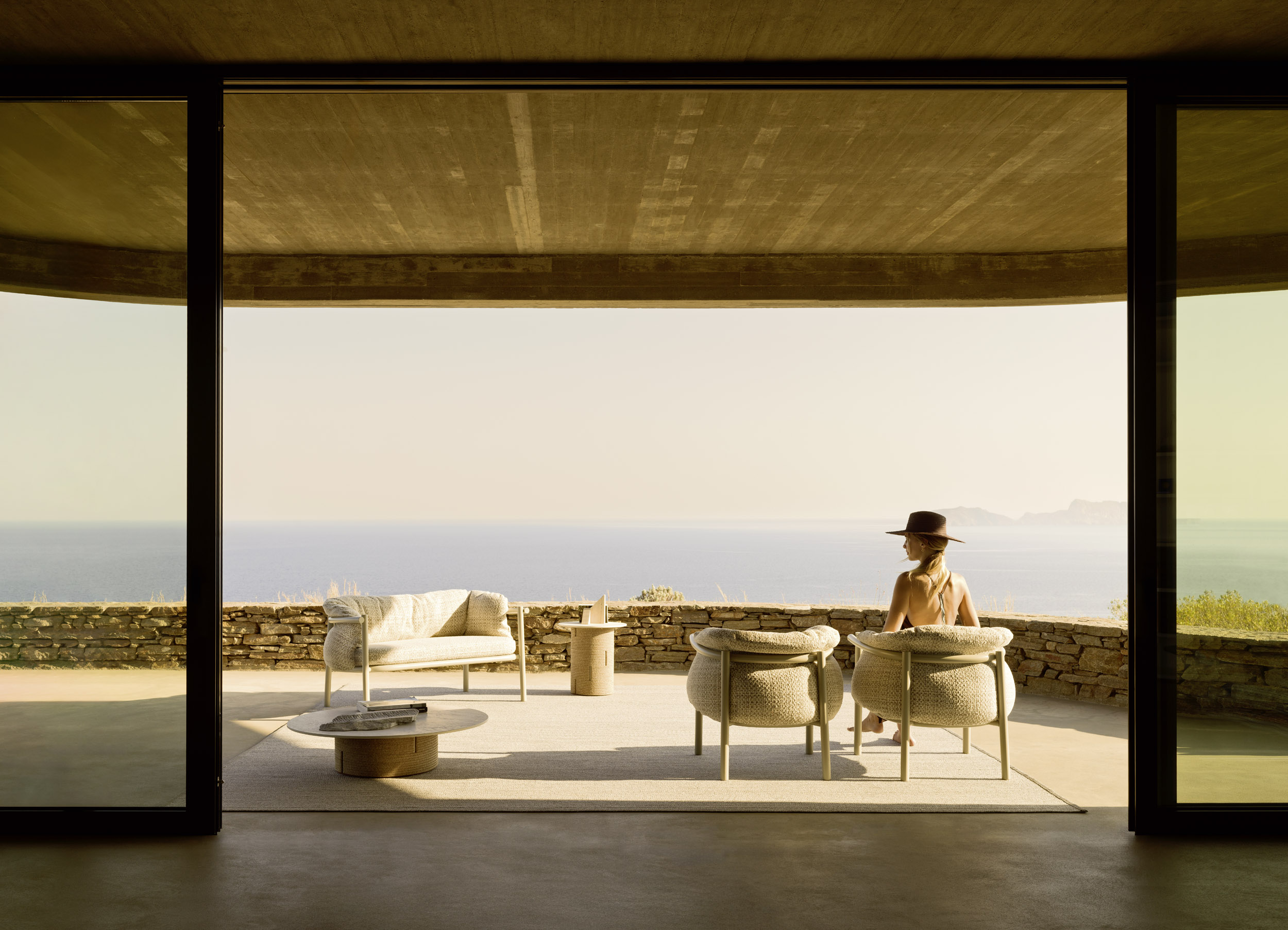 Download jpg img Allegra Armchair 09 Varaschin