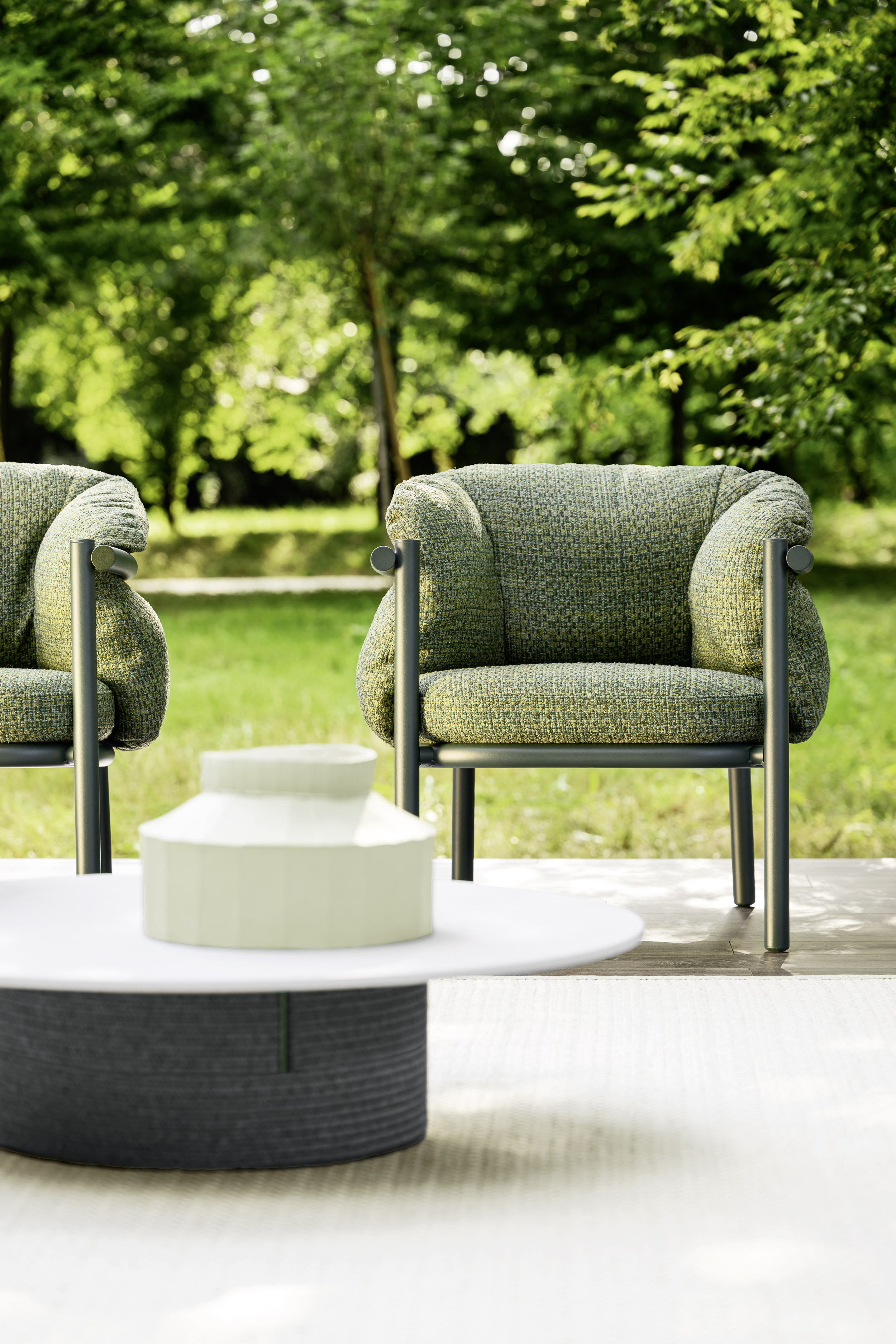 Download jpg img Allegra Armchair 11 Varaschin