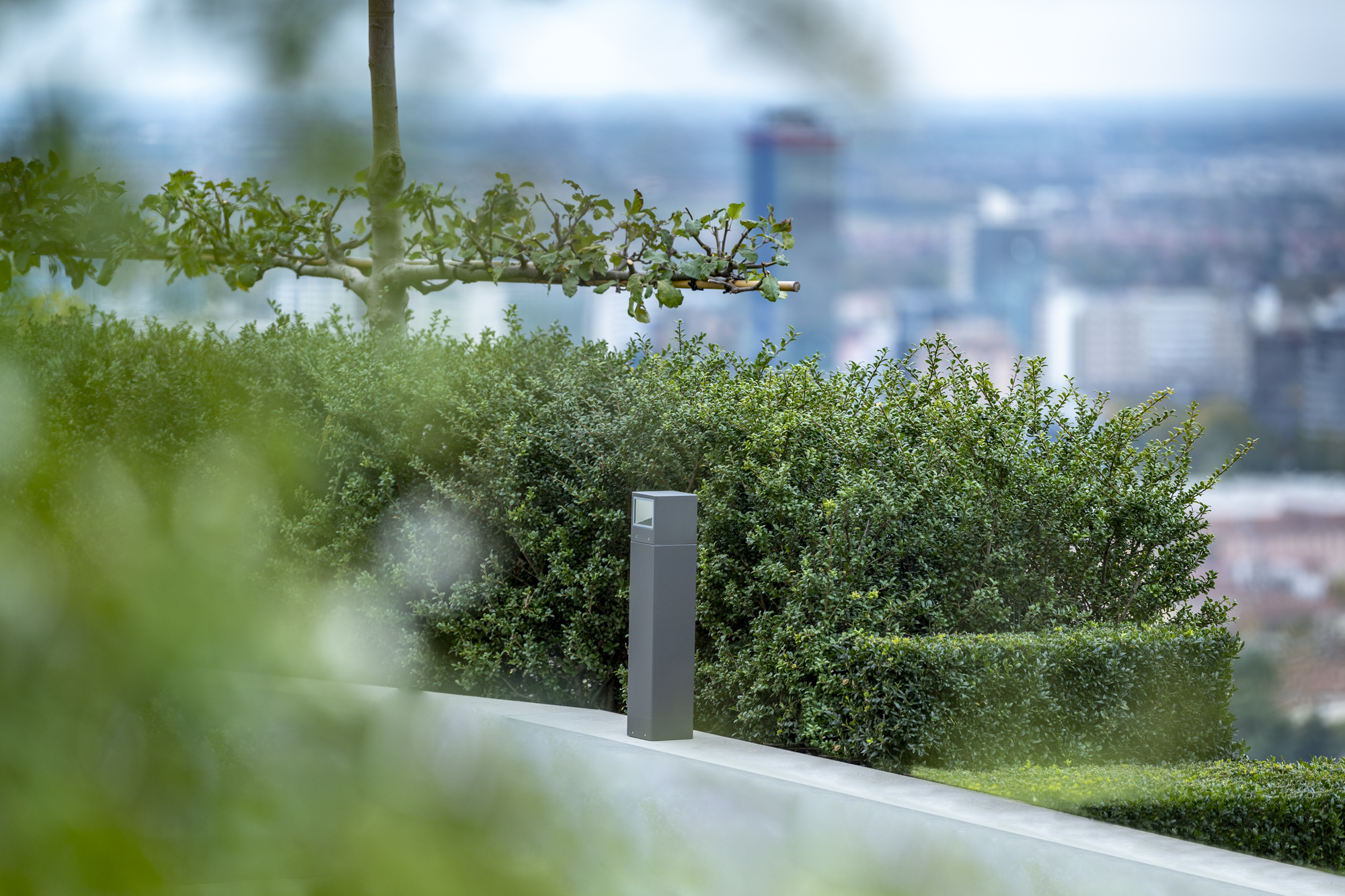 Download jpg img Mini One Bollard 10 Platek