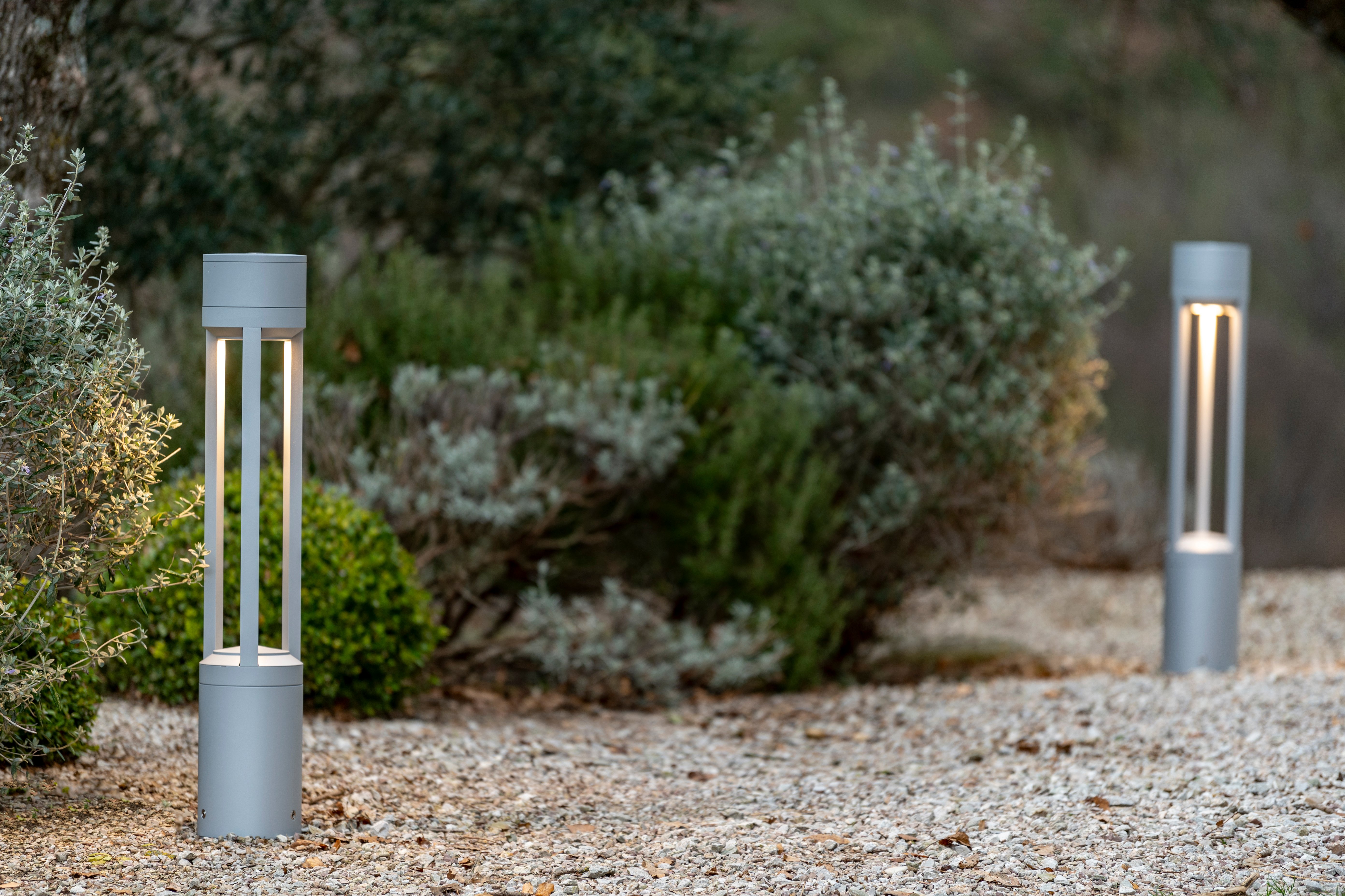 Download jpg img Tris Bollard 900 01 Platek
