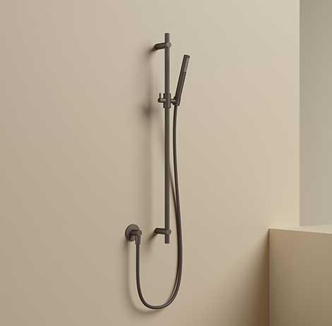 Download dwg CAD model M317 flexible shower rail with hand shower and tap