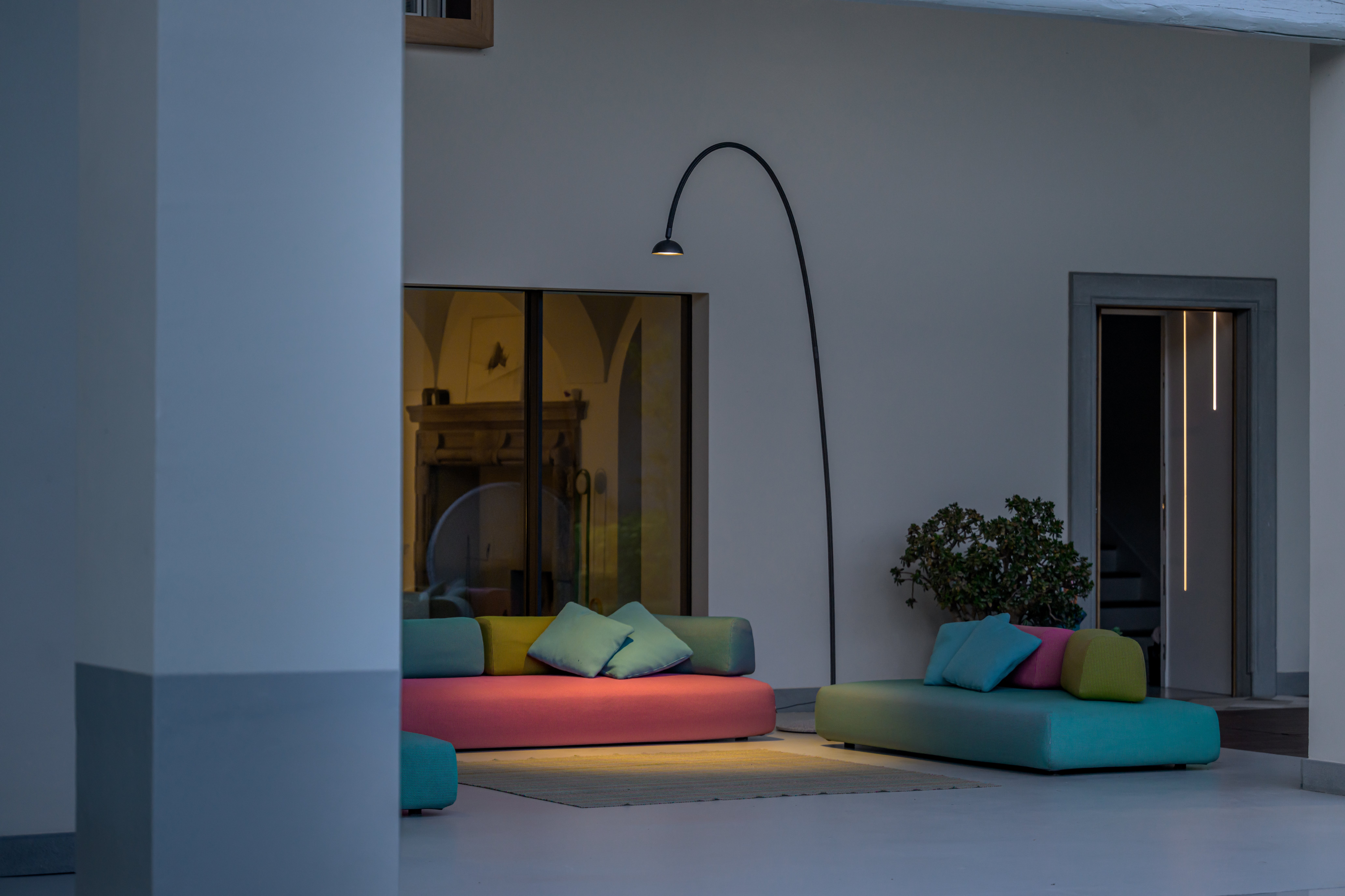 Download jpg img In Curved Air Floor 31  Platek