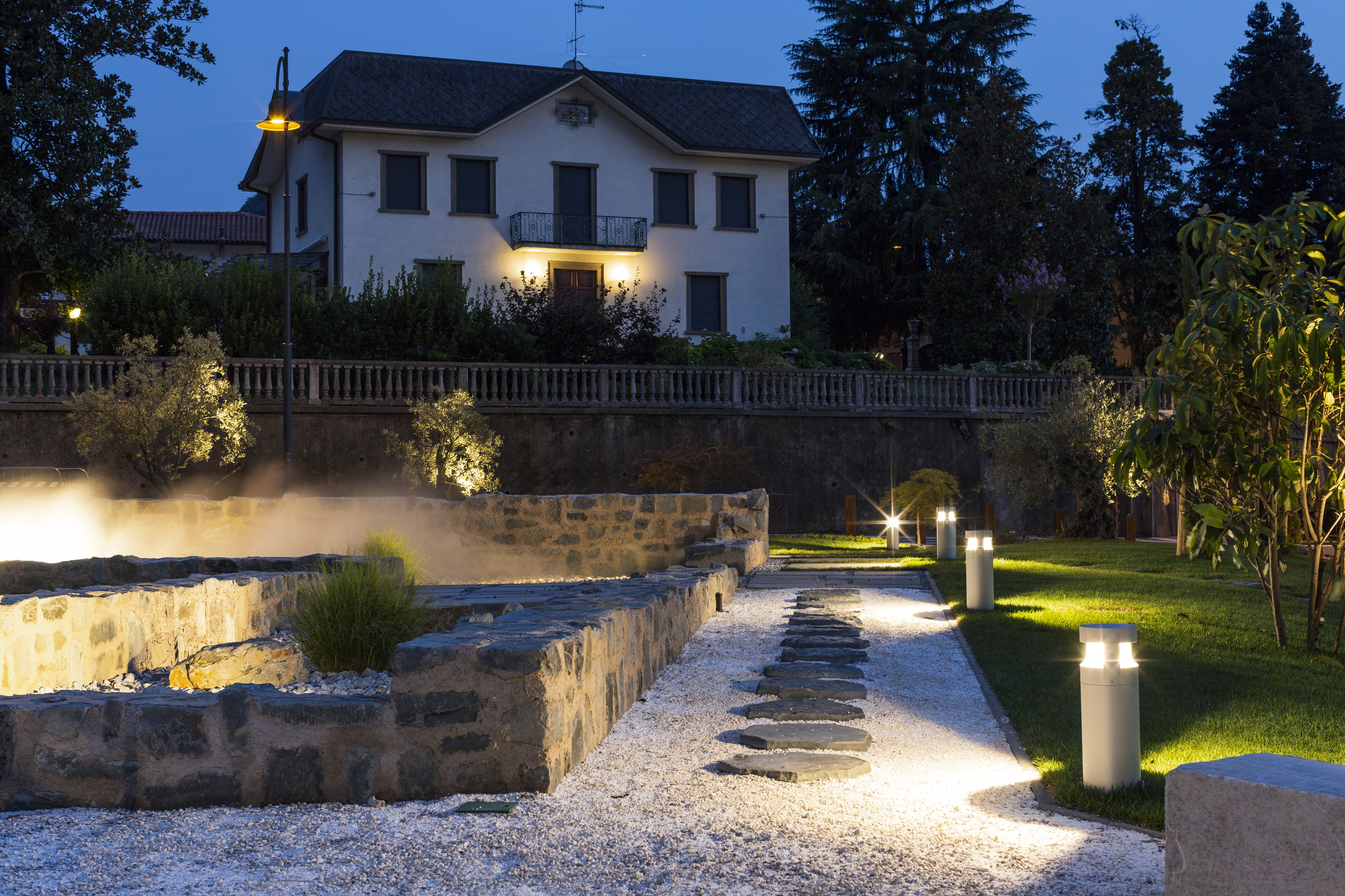 Download jpg img Menhir paletto doppia emissione 04  Platek