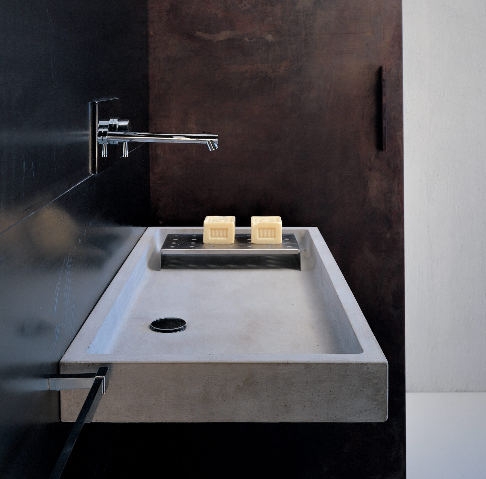 Vendita Arredo Bagno MOAB80 Napoli, Bottega della ceramica, Lavabo in calcestruzzo grigio