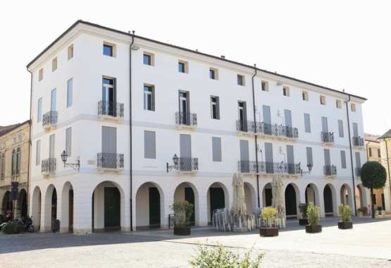 Intervento di restauro conservativo e manutenzione  straordinariadelle facciate esterne del Palazzo Avogadro  in Piazza S. Scalco a Cittadella