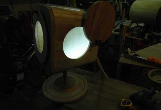 Ecolampade in legno e pergamena
