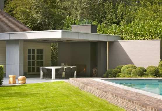 LIVING OUTDOOR