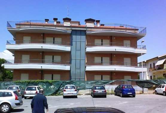 Edificio  realizzato in Genzano di Roma 