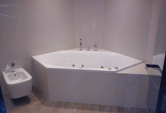 Bagno kerlite