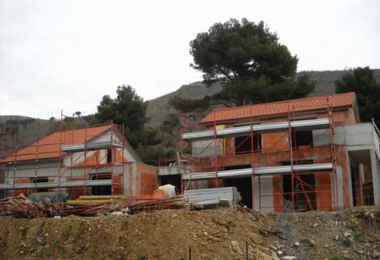coppia di ville monofamiliari in Alassio