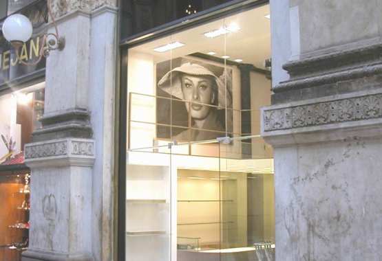 Negozio Piumelli _ Galleria V. Emanuele II , Milano