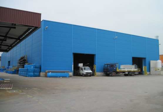 Realizzazione opificio industriale con strutture in accaio