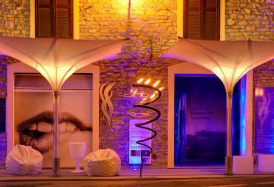 Cool Flowers Lounge