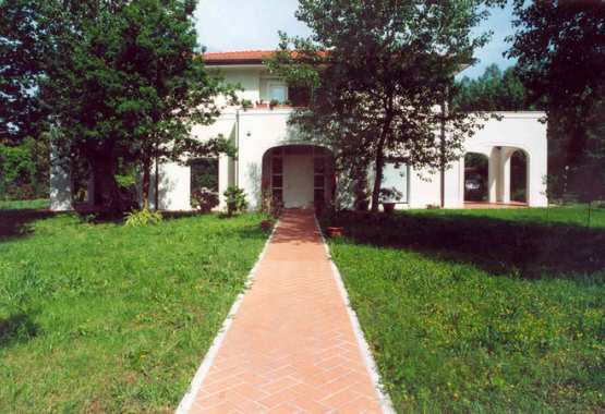 Villa a Poveromo, Marina di Massa
