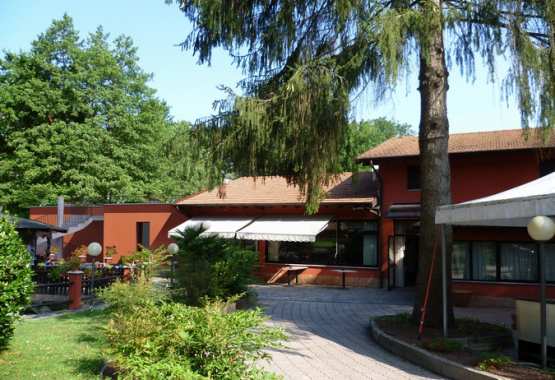 Nuova terrazza ristorante sul lago di Como