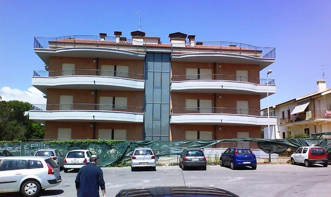 Edificio realizzato in Genzano di Roma 
