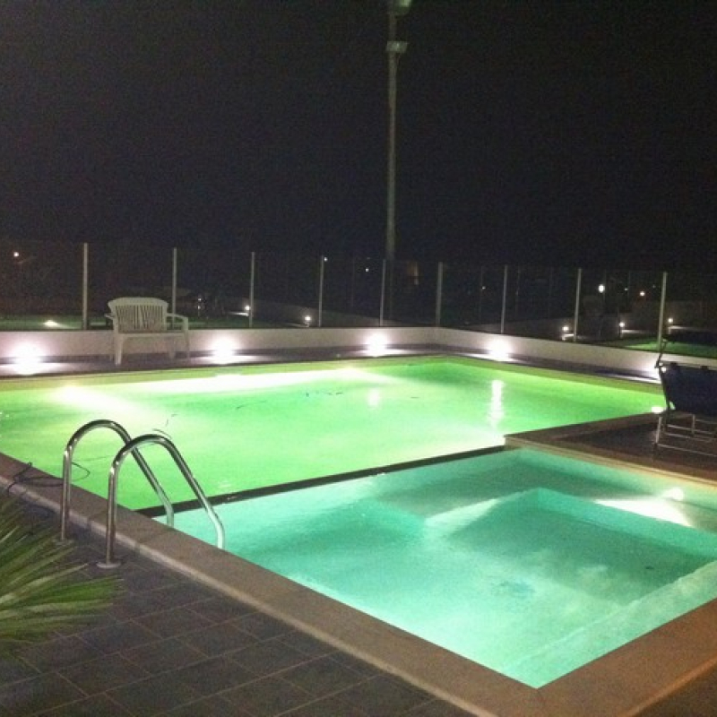 VIVERE LA PISCINA