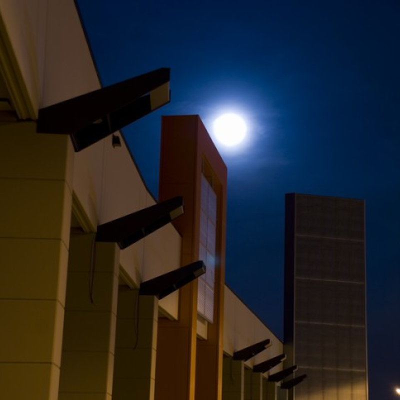 Centro Commerciale "I navigli"