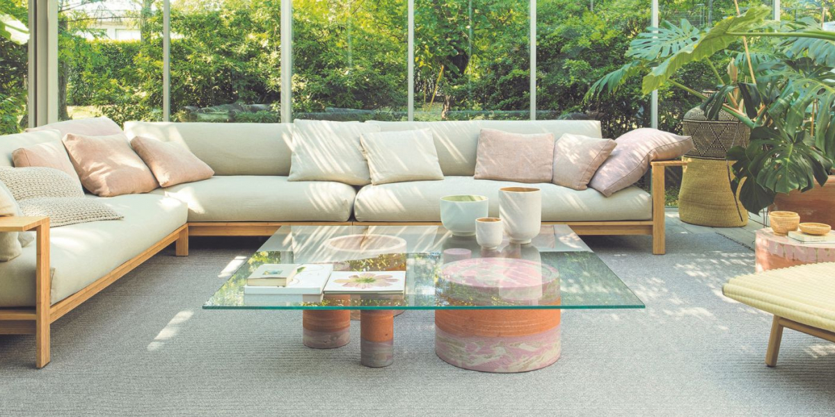 Il divano Frei e la chaislongue Shibusa sposano bambù, lino, canapa e igusa. Design Francesco Rota.