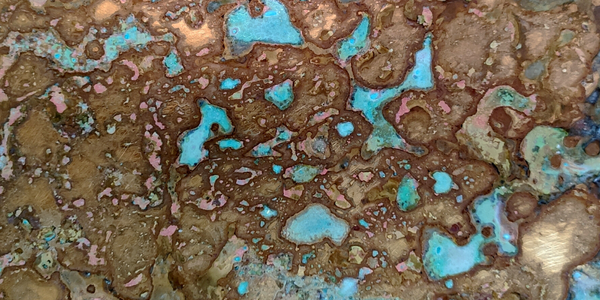 Oxidized brass foam